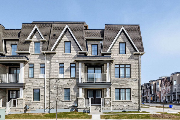 2 William Shearn Cres, Markham