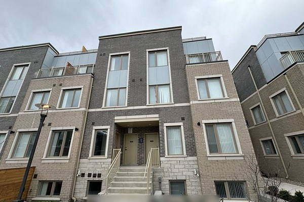 100 Honeycrisp Cres #357, Vaughan